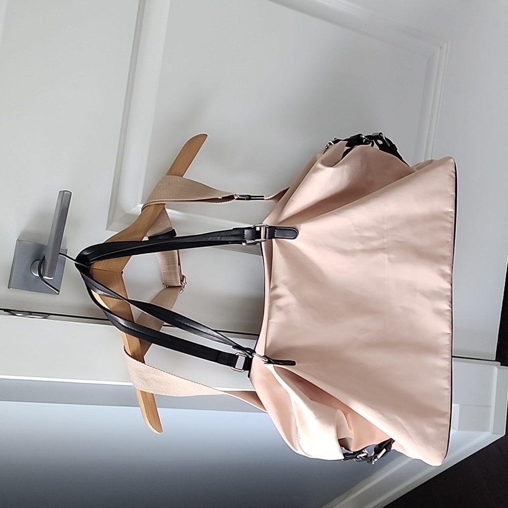 NWOT...Miztique apricot cream/black weekender bag!